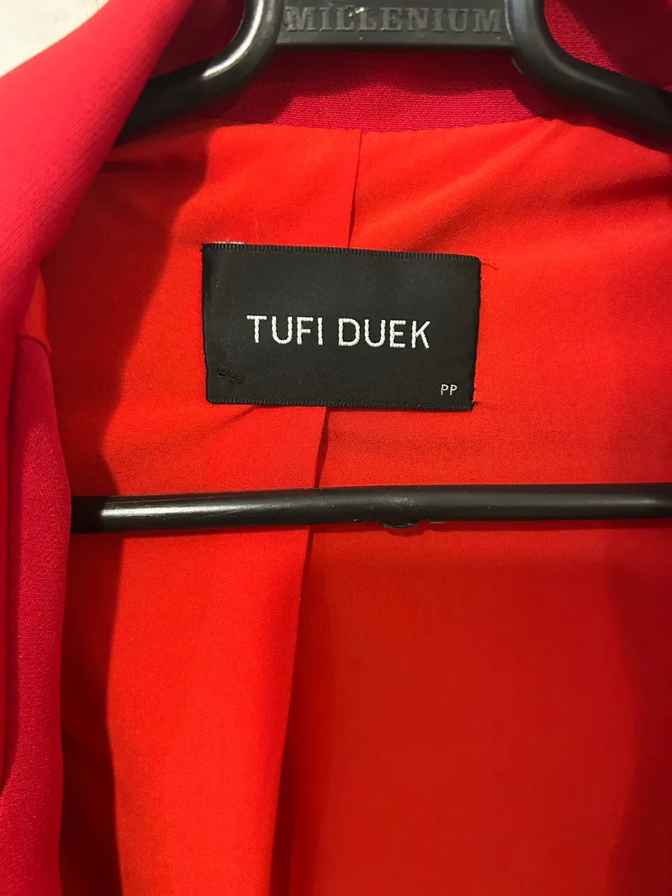 Blazer Tufi Duek vermelho PP. - Foto 2