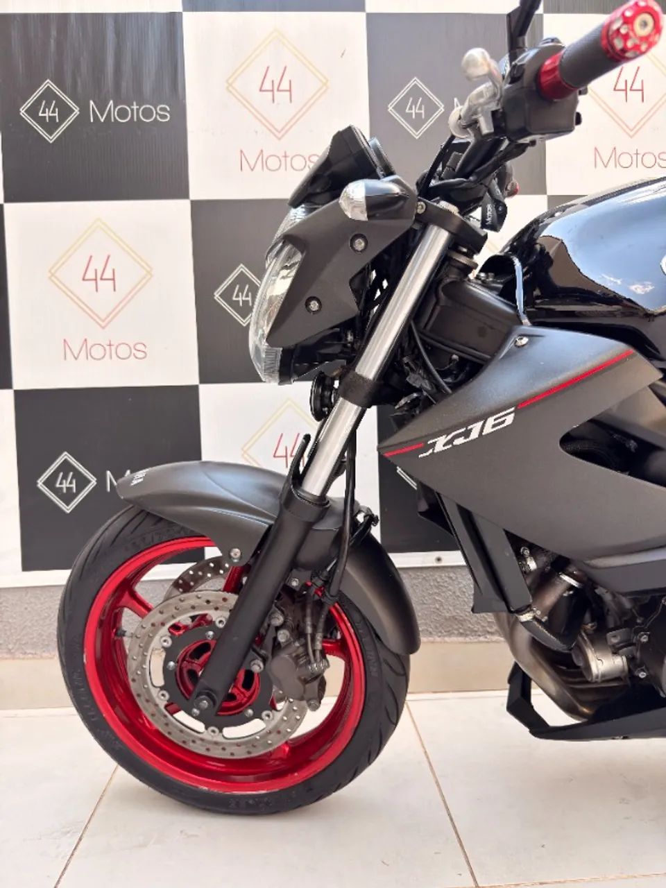 Yamaha XJ6 N 2013 - Foto 5