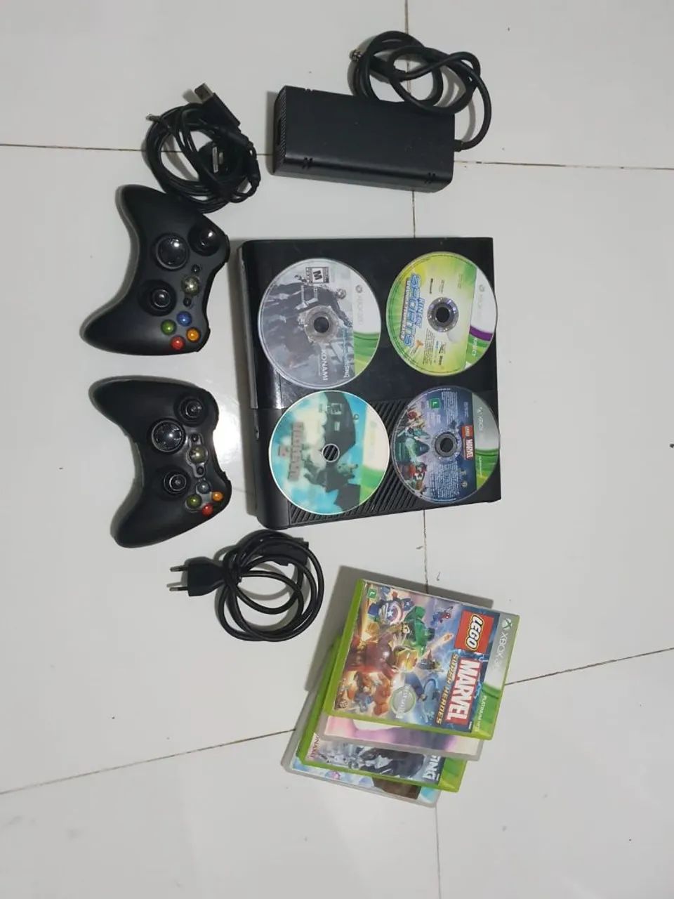Xbox 360 4 jogos e Kinect 
