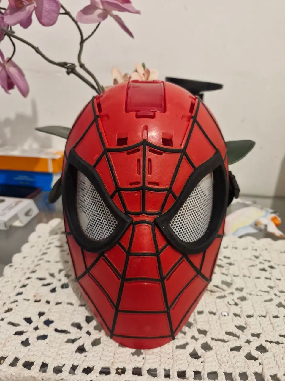 Máscara eletrônica Homem Aranha 