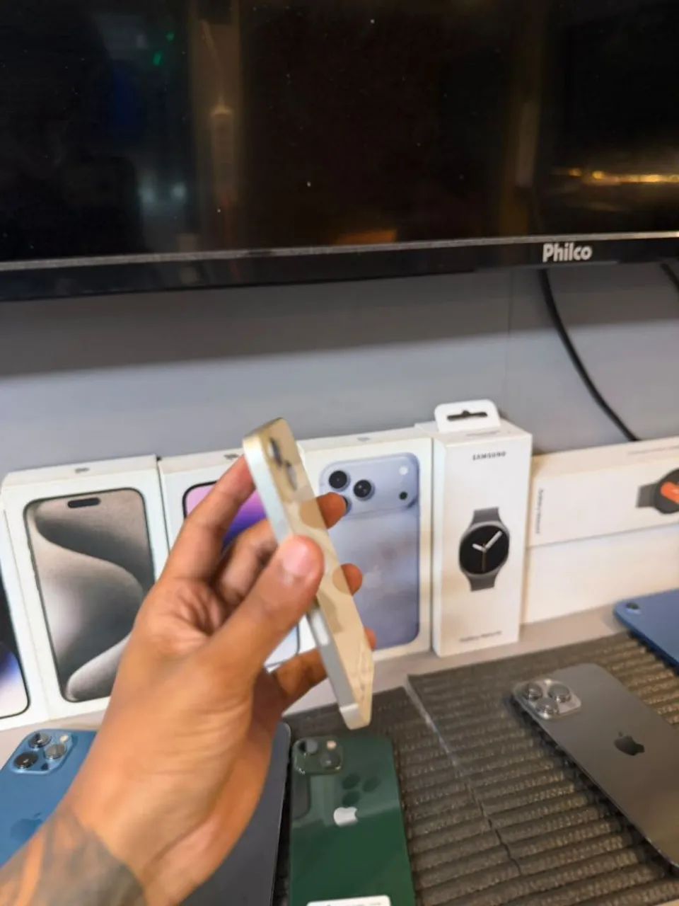 IPHONE 13 MINI 256GB<br>R$ 1.799 - Foto 4