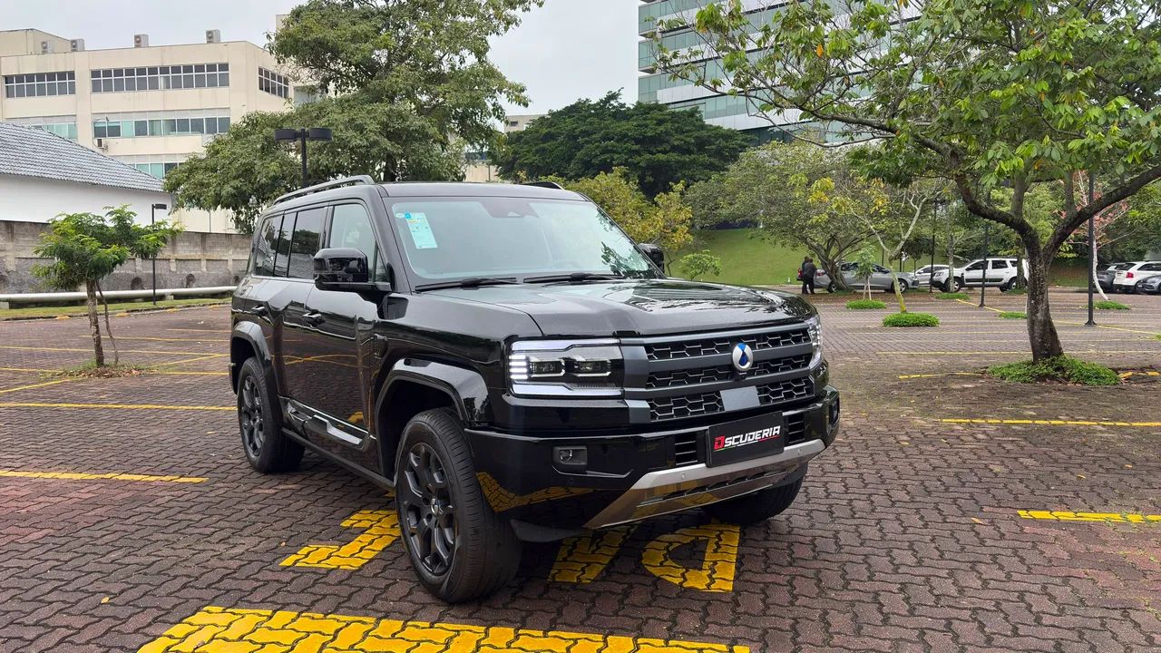 Denza B5 4WD, foto 2 de 14