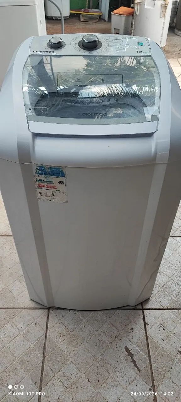 Máquina de lavar roupa semi nova 