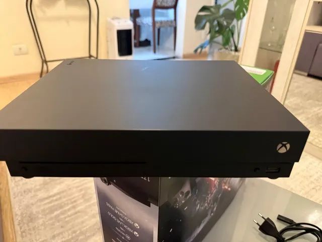 Microsoft Xbox One X 2tb Ssd Samsung Evo | Standard Preto (Usado) - Foto 3