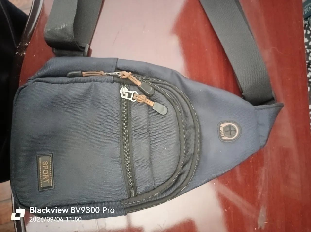 Pochete transversal masculina azul 