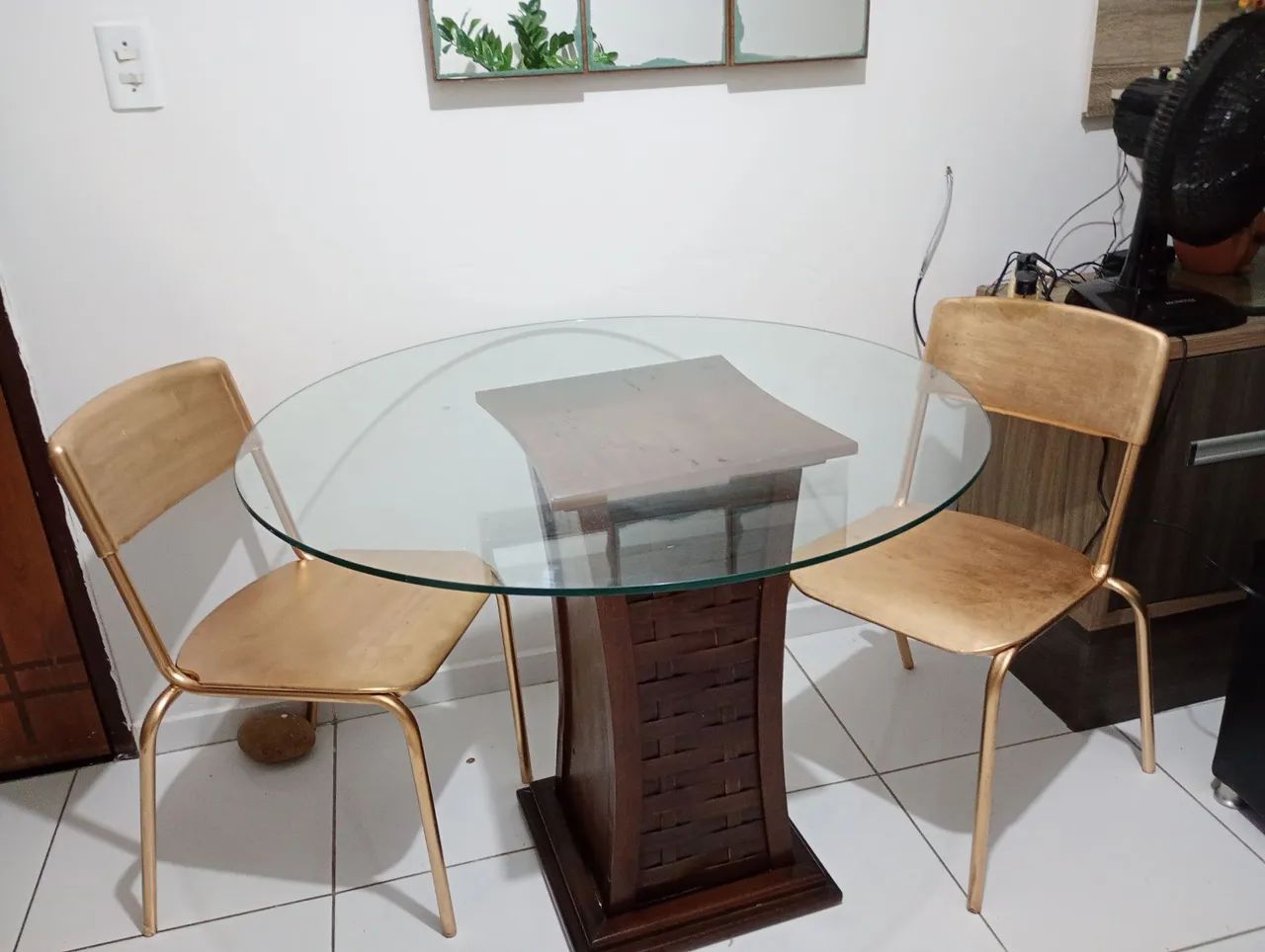 Mesa de madeira com vidro 1x1. Só a mesa. - Foto 3