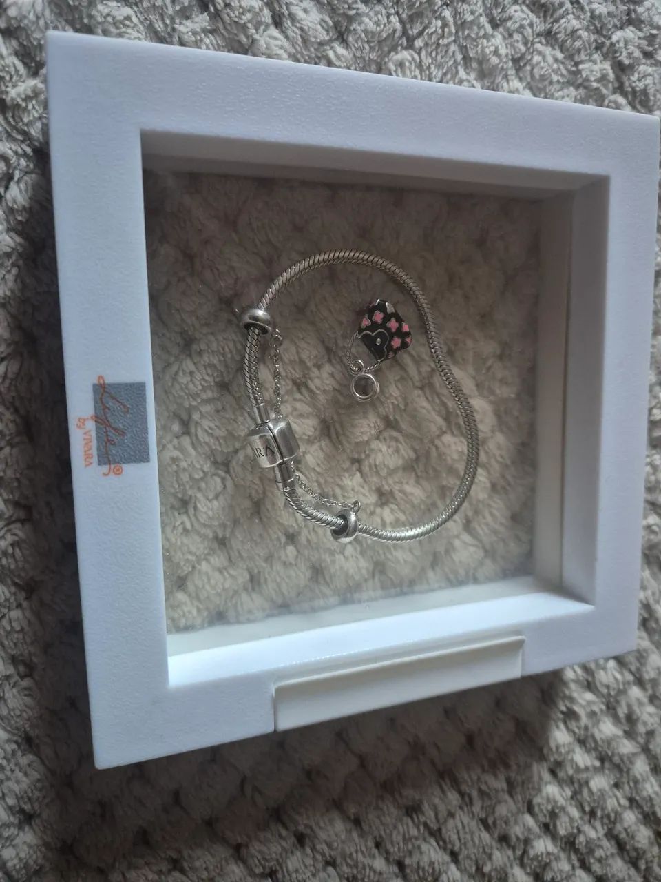 Pulseira Vivara tam p com 1 berloque - Foto 2