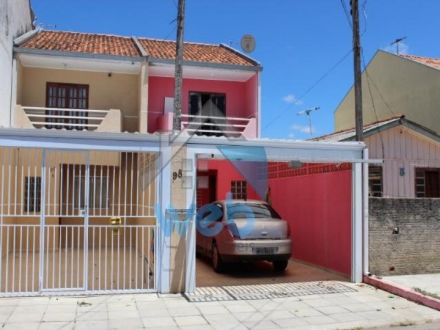 Excelente sobrado, dois quartos e cozinha planejada!