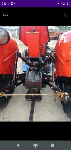 Trator 235 ano 79,em perfeitas condições - Foto 3