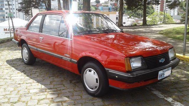 Monza 1.8 a alcool 1984