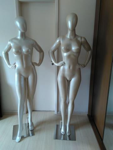 Manequim feminino de fibra