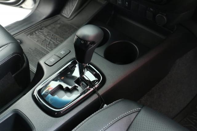 TOYOTA HILUX CD DSL 4X4 SRX AT 19/20 - Foto 7