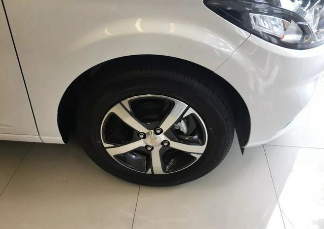 Vendo Chevrolet onix ltz - Foto 3