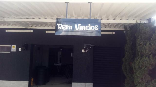 Telhas sanduíche e calhas