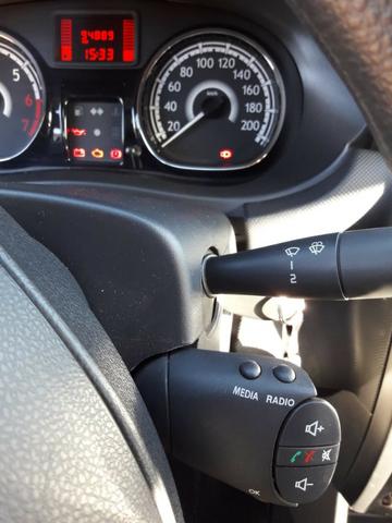 Sandero - Foto 10