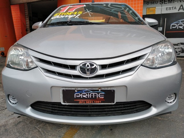 Etios X 1.5 2017 Completo + ipva 2020 + Financiamos e aceitamos troca - Foto 2