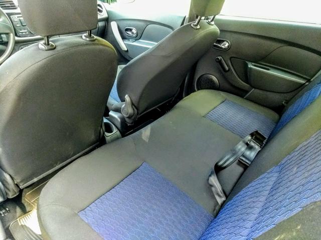 SANDERO 1.6/2017 ÚNICO DONO Novo!!! - Foto 11
