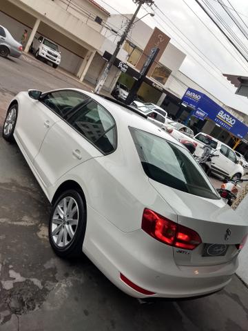 VW Jetta Comfortline 2.0 Flex - Foto 6