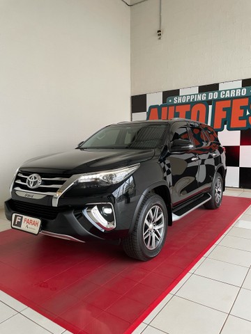 TOYOTA HILUX SW4 SRX 2019 7LUGARES