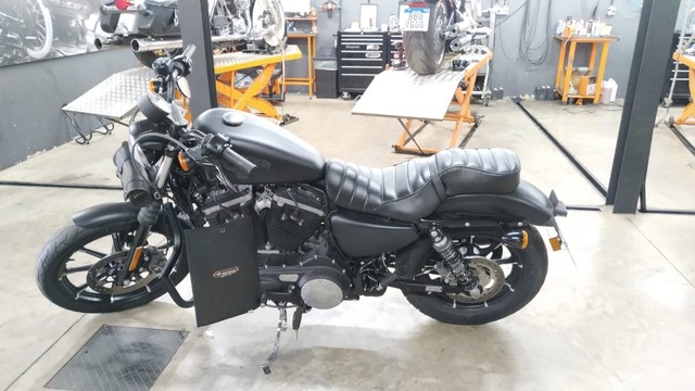 HARLEY DAVIDSON IRON 883 N