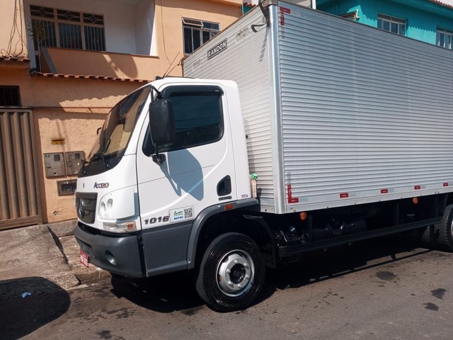 CAMINHÃO MERCEDES BENS ANO 2015 ACCELLO