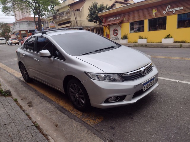 HONDA CIVIC LXS AUTOMÁTICO 2014