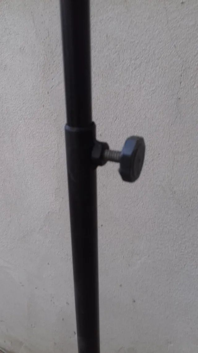 Porta banner de ferro - tripé - Foto 2