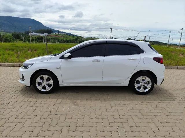 Onix 1.0 Turbo PREMIER 2 baixíssimo km - Foto 3