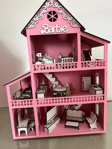 Casinha Boneca Barbie Adesivada Mdf E 36 Móveis + Parquinho