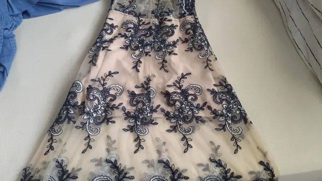 Vestido de festa, tamanho P, Bordado e com tule - Foto 2