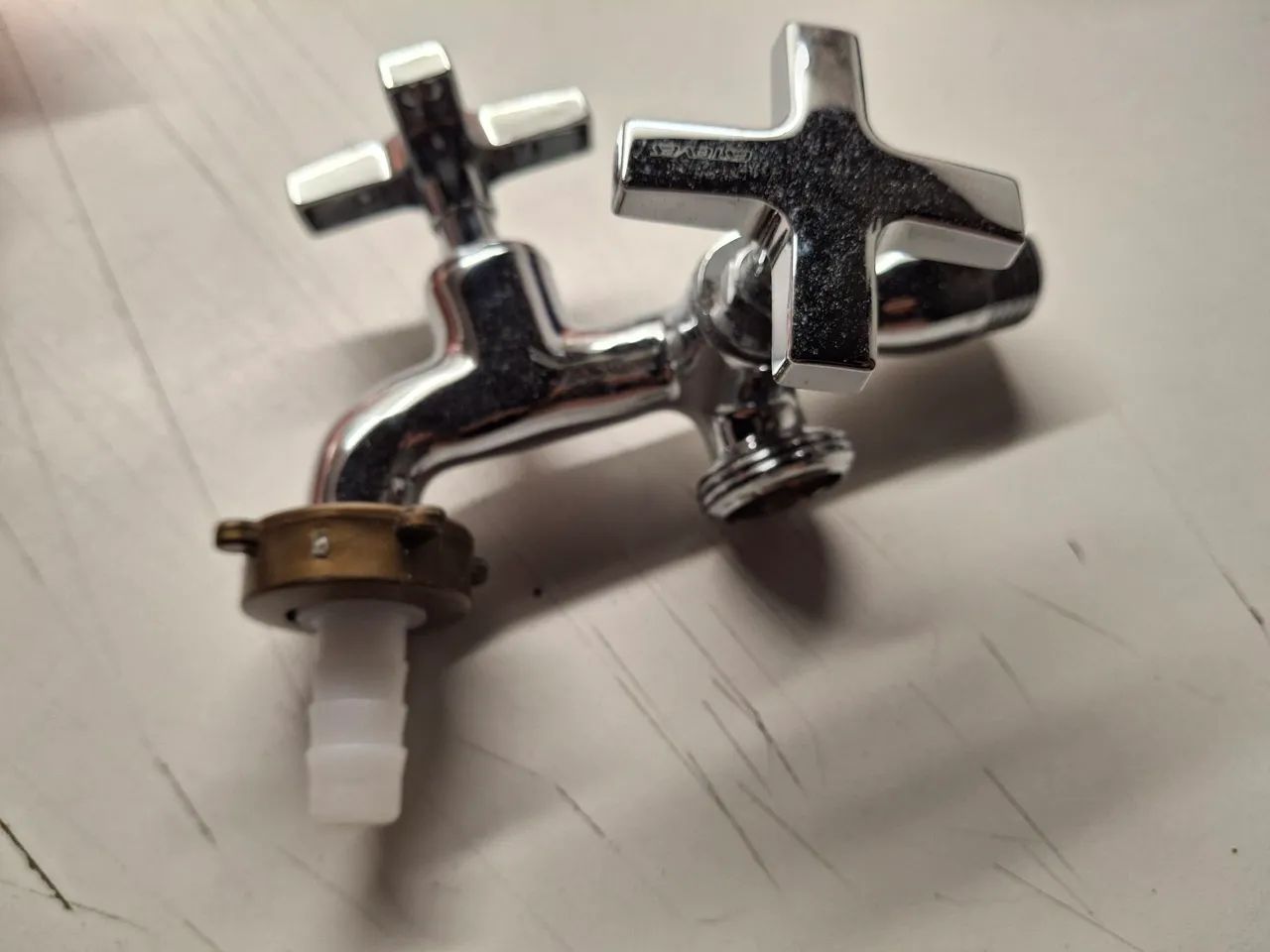 Torneira de água para jardim