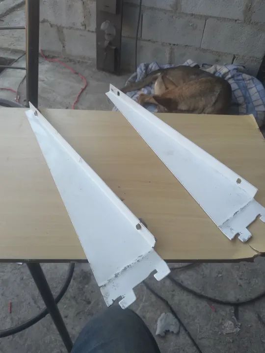 Bracos para prateleira