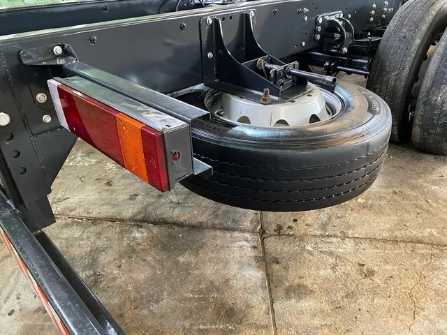 Caminhão Iveco Tector 240e30, ano 2019 Bitrukc - Foto 4