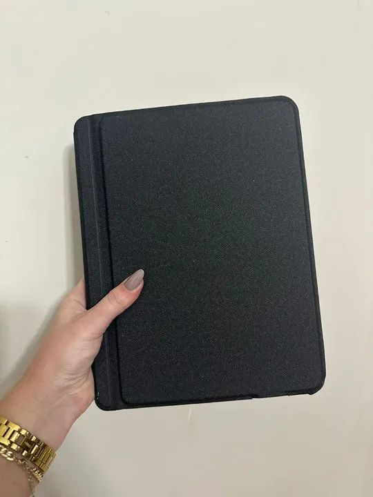 Vendo iPad Pro M2 (11") Wi-Fi 256GB + Apple Pencil (2ª Geração) + Capa Teclado - R$ 6.000