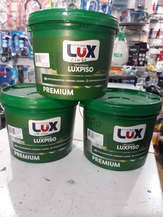 Tinta LUX piso Premium balde 3 litros