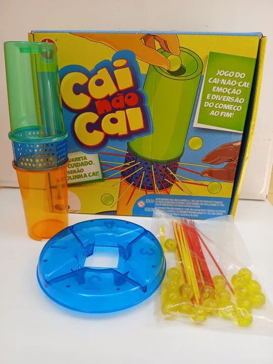 Jogo Cai Não Cai - Diversão e Emoção para Todas as Idades!