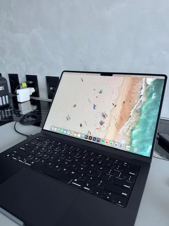 Macbook Pro M3 Pro ( Garantia até 09/25 )