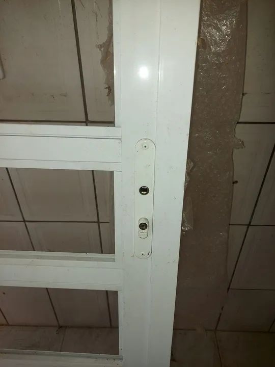 Porta de Alumínio para 7 Vidros  - Foto 2