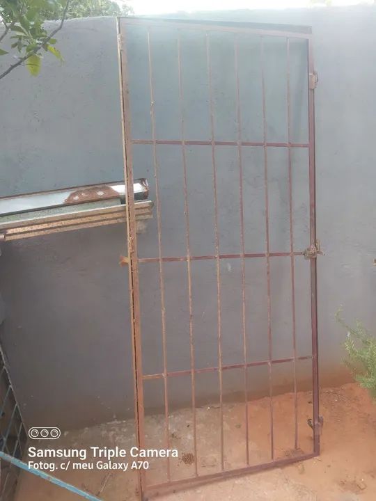 Kit 2 portas com vidro,1 portão de grade 1 janela com vidro - Foto 3