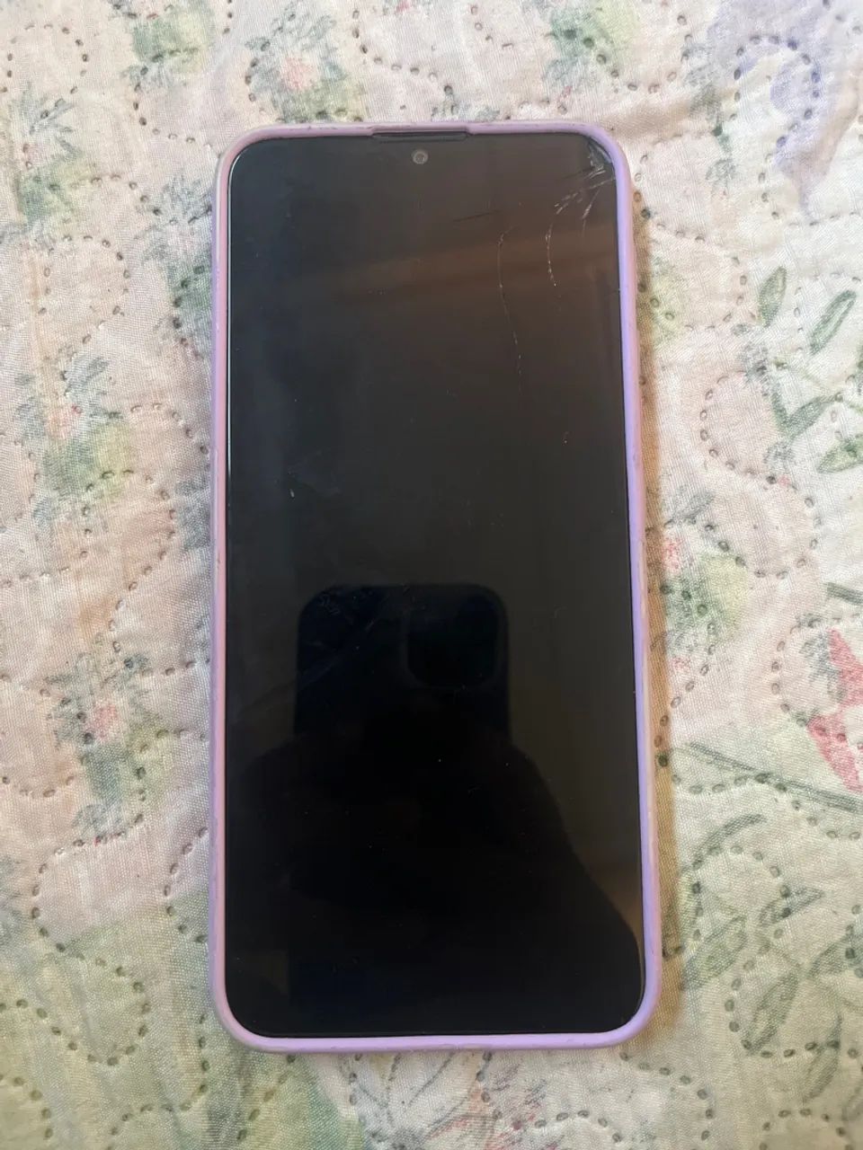 Smartphone com tela grande e design moderno