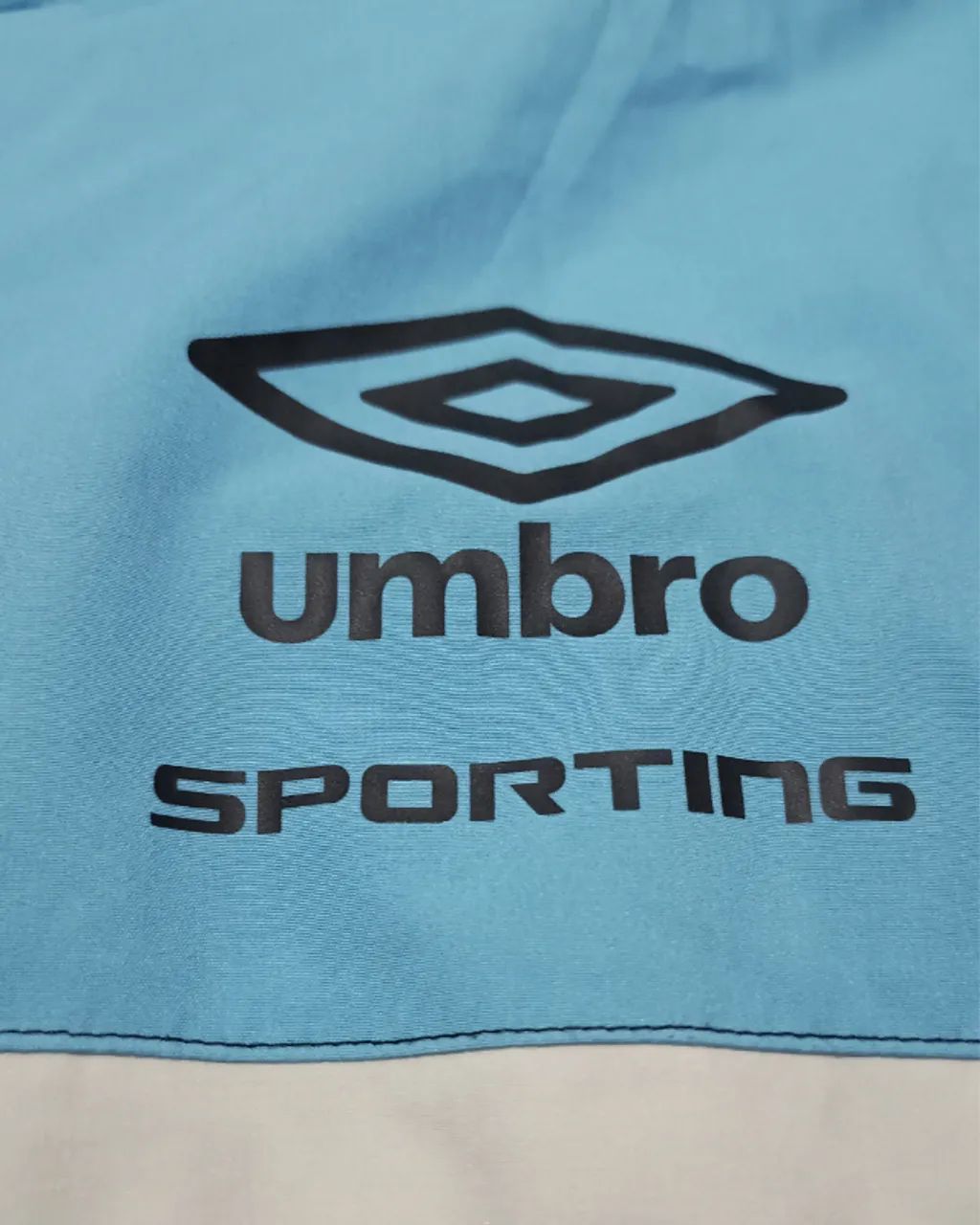 Jaqueta Corta Vento Atlético Tucuman Umbro 2022 - Foto 4