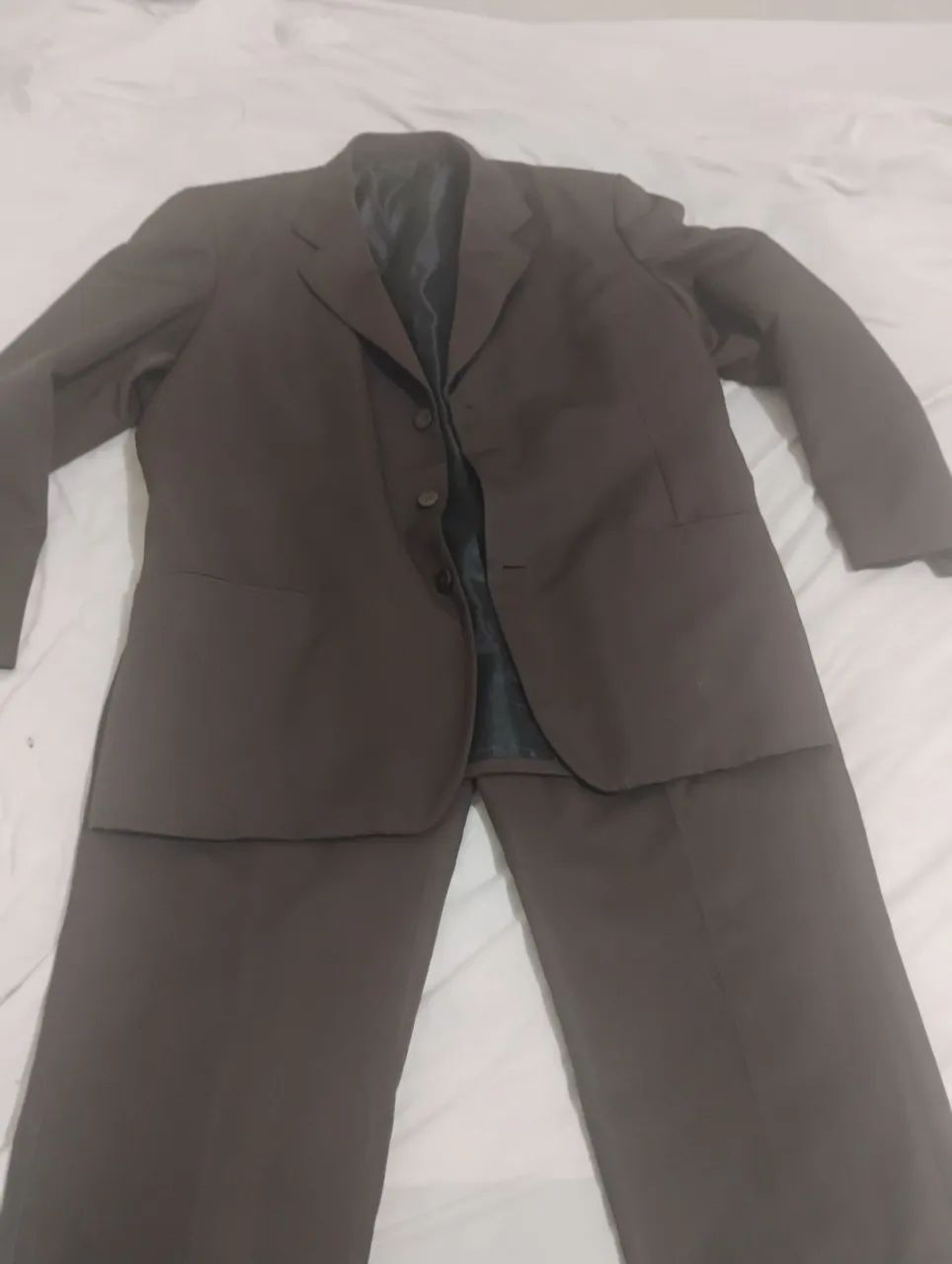 Vendo Terno Marrom Completo