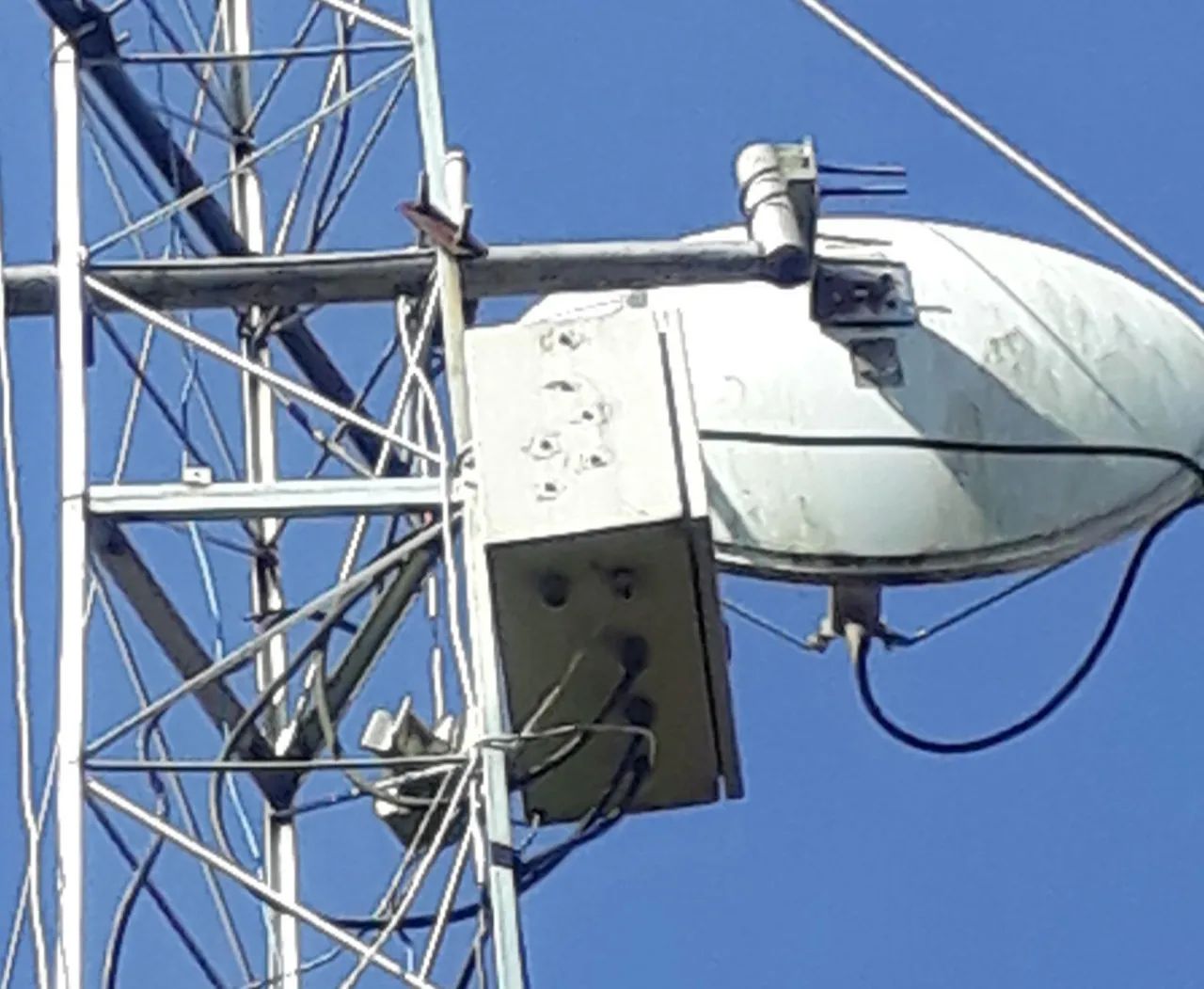 Antena multiuso / Internet Via Satélite - Solução Completa - Foto 5