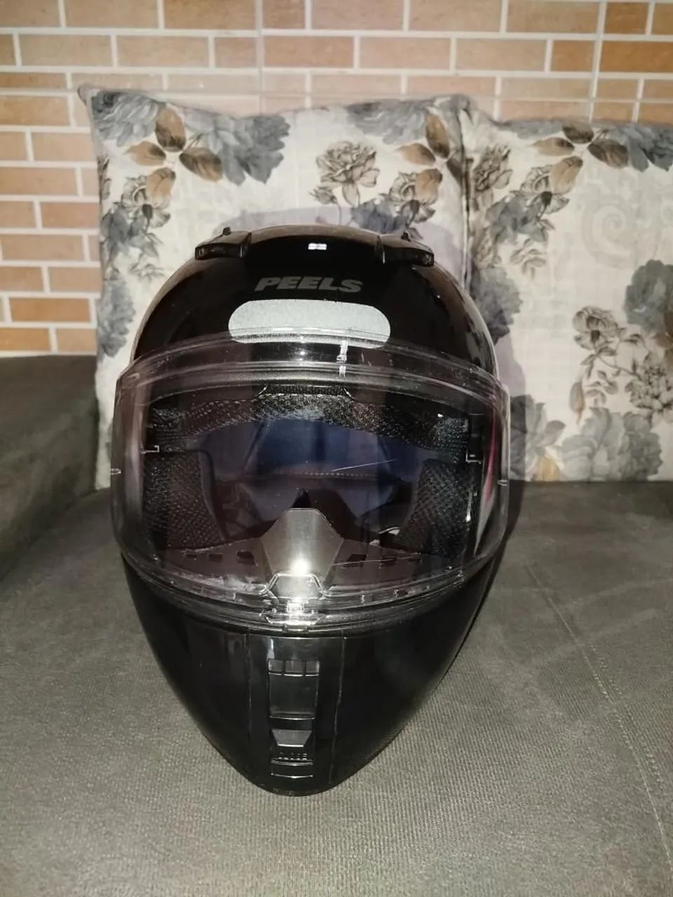 Capacete de Moto Preto com Visor Transparente e Solar - Foto 5