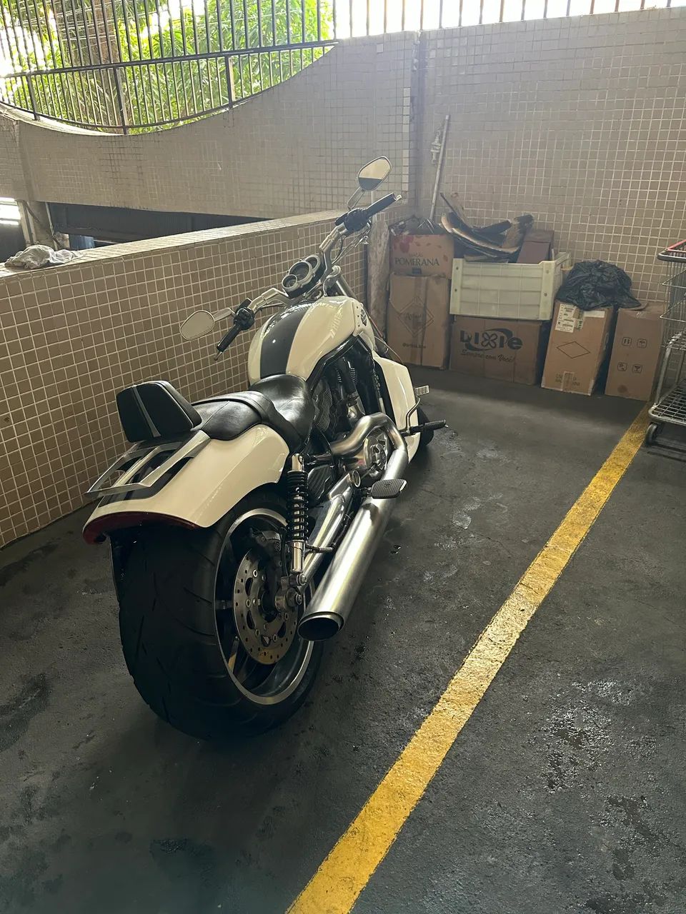 Moto impecável, pegar e andar, super exclusiva, pouco rodada