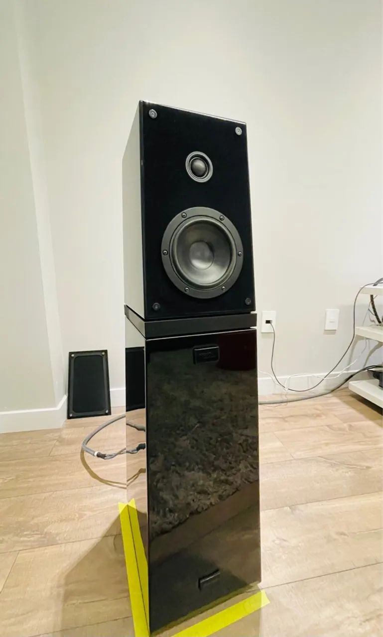 Caixa Acústica Hi End Verity Audio