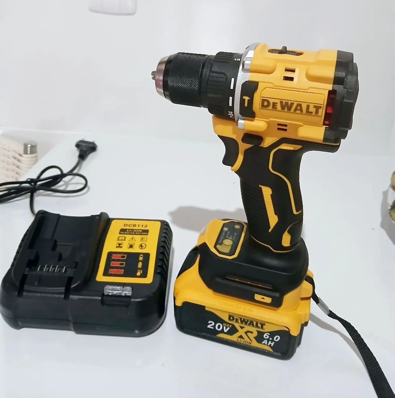 DeWalt DCD805 Screwdriver64254658026755120