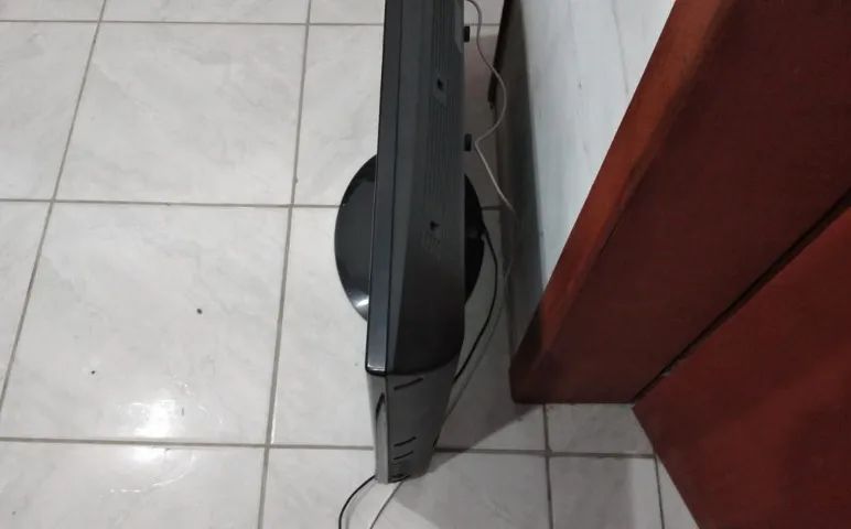 Tv Panasonic lcd 42 polegadas "Não é smart" - Foto 4