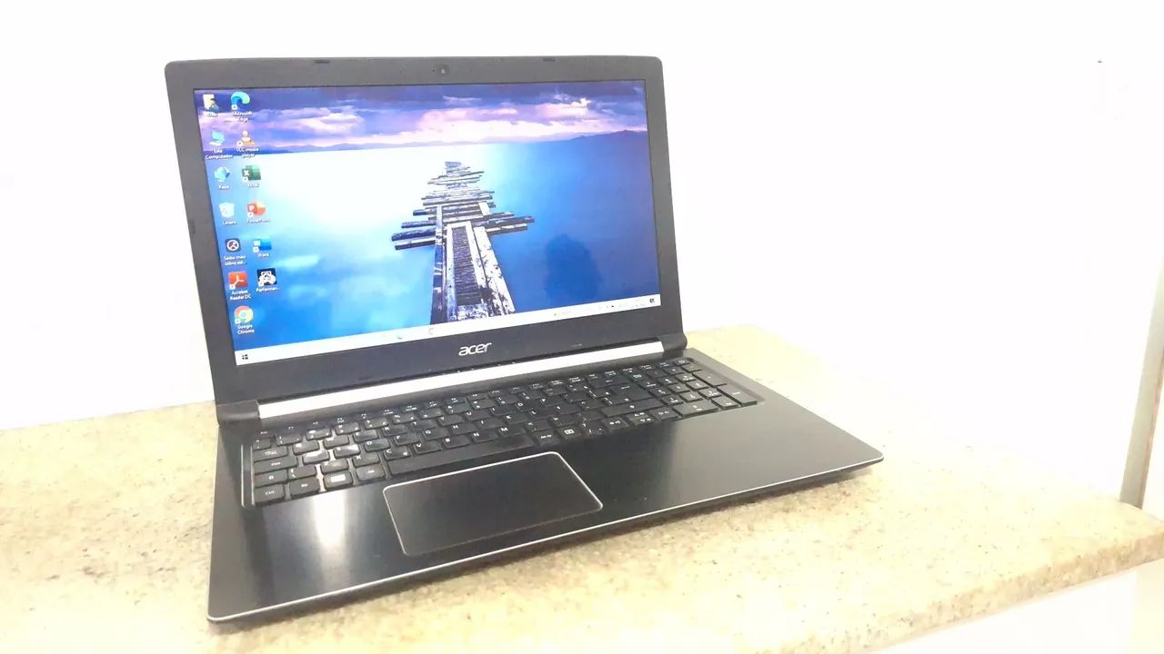 Notebook Acer com tela de 15.6 polegadas