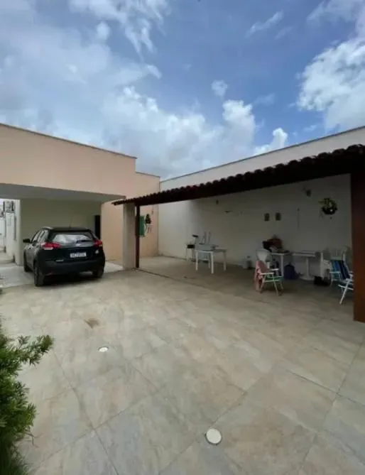 Casa (Padrão), com 2 quartos e 2 banheiros à Venda, 80 m² em Curitiba/PR